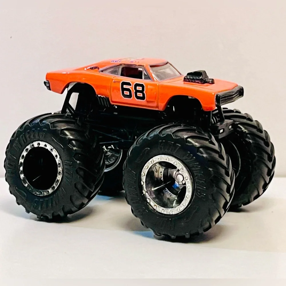 Hot Wheels Monster Truck Dodge Charger